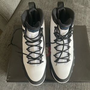 Men’s Jordan 9 UNC